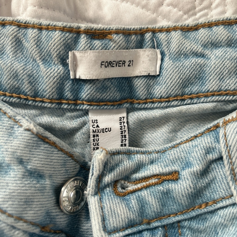 Wide Leg Ripped Jeans - Picture 3 of 6
